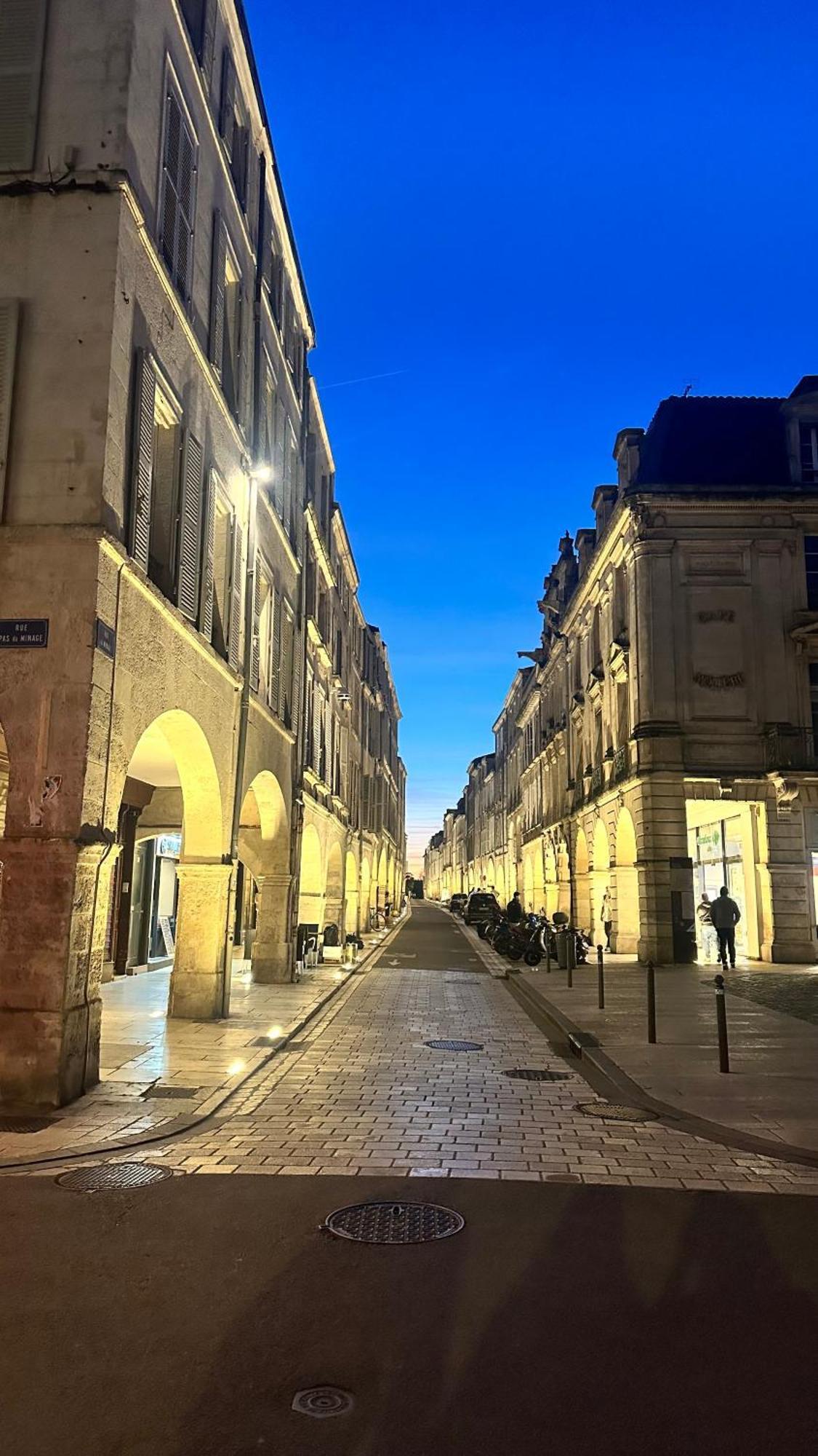 Apartament Hyper Centre A 80M Du Vieux Marche, T2 Calme Vue Sur Les Toits Rue Du Minage La Rochelle  Zewnętrze zdjęcie